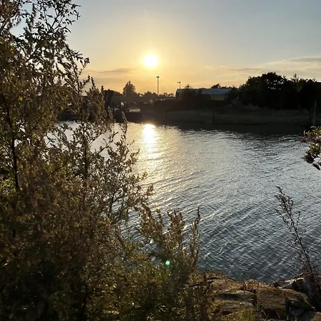 Neues Fuer Familien Mit Garten Und Sauna Nyaraló