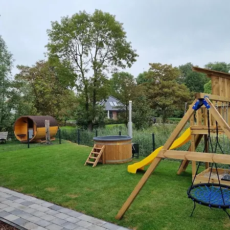 Neues Fuer Familien Mit Garten Und Sauna Holiday home Butjadingen