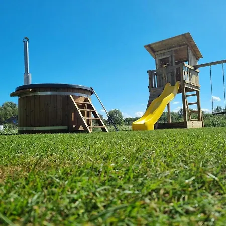 Neues Fuer Familien Mit Garten Und Sauna