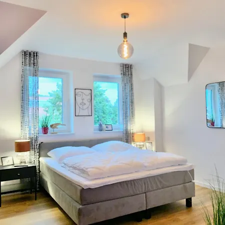 Neues Fuer Familien Mit Garten Und Sauna Casa de Férias